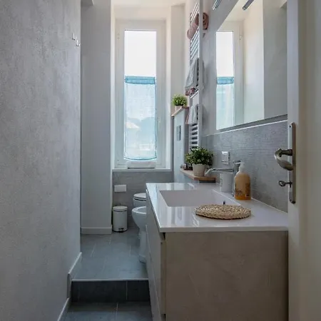 Apartamento Viabai Con Parcheggio Privato Génova